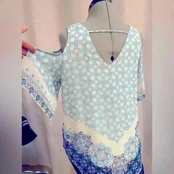 Women’s DR2 Blouse - Picture 2 of 5